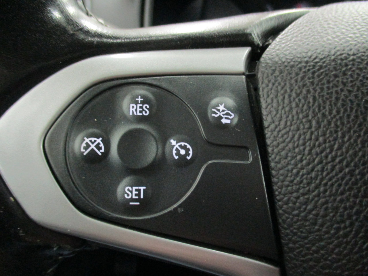 Used 2022 Chevrolet Colorado LT w/ Fleet Safety Package image 22