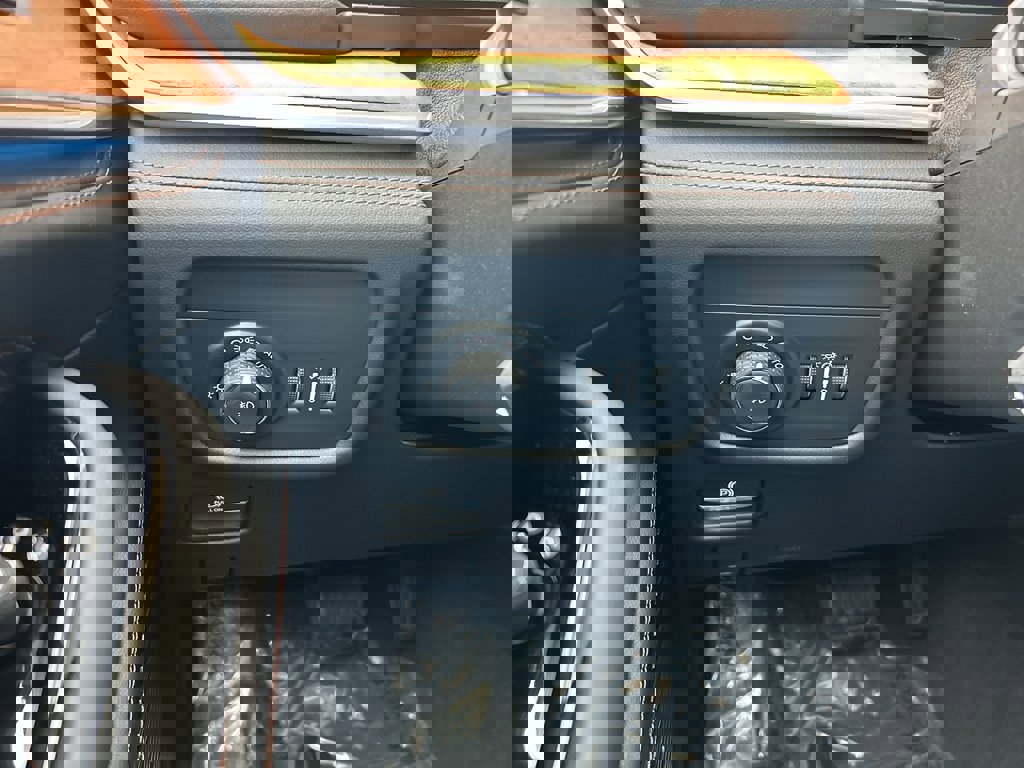 Used 2023 Jeep Grand Cherokee L Summit image 29