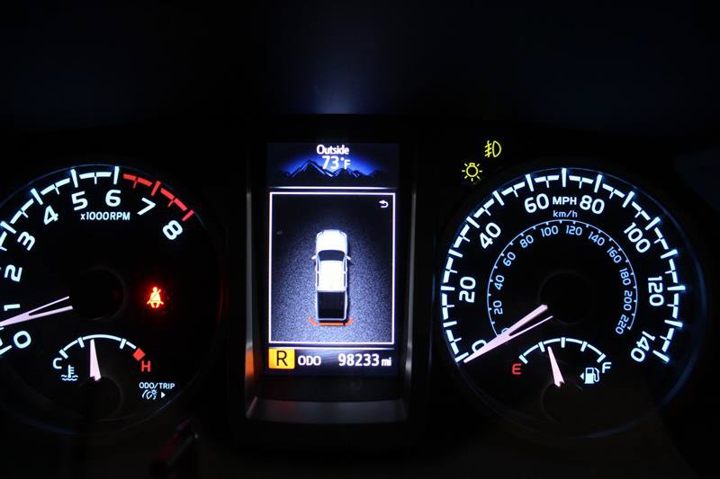 Used 2021 Toyota Tacoma TRD Off-Road w/ Technology Package AWD/4WD image 18