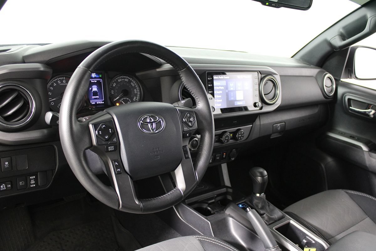 Used 2020 Toyota Tacoma TRD Sport w/ Technology Package AWD/4WD image 7