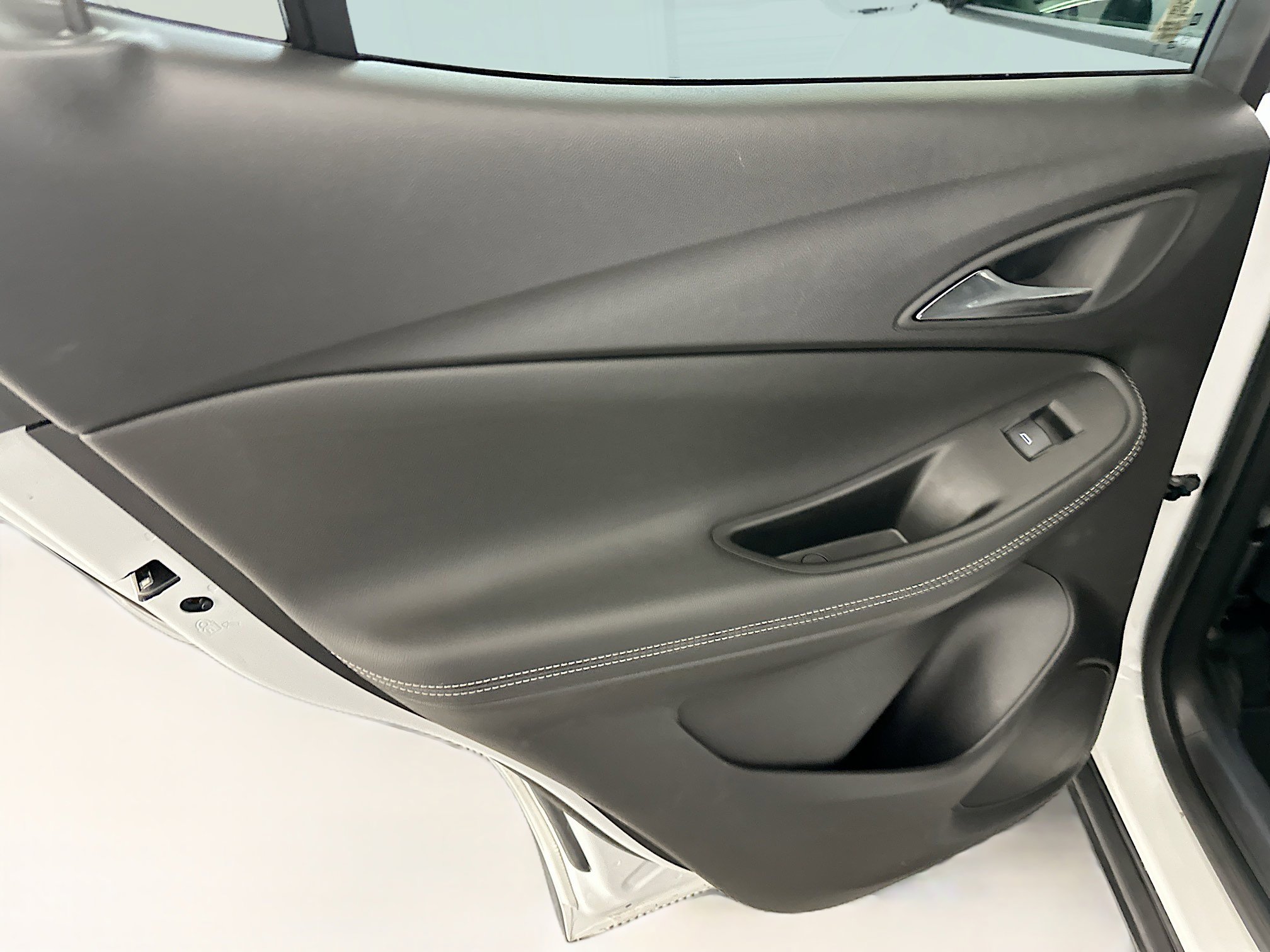 Used 2025 Buick Encore GX Preferred image 26