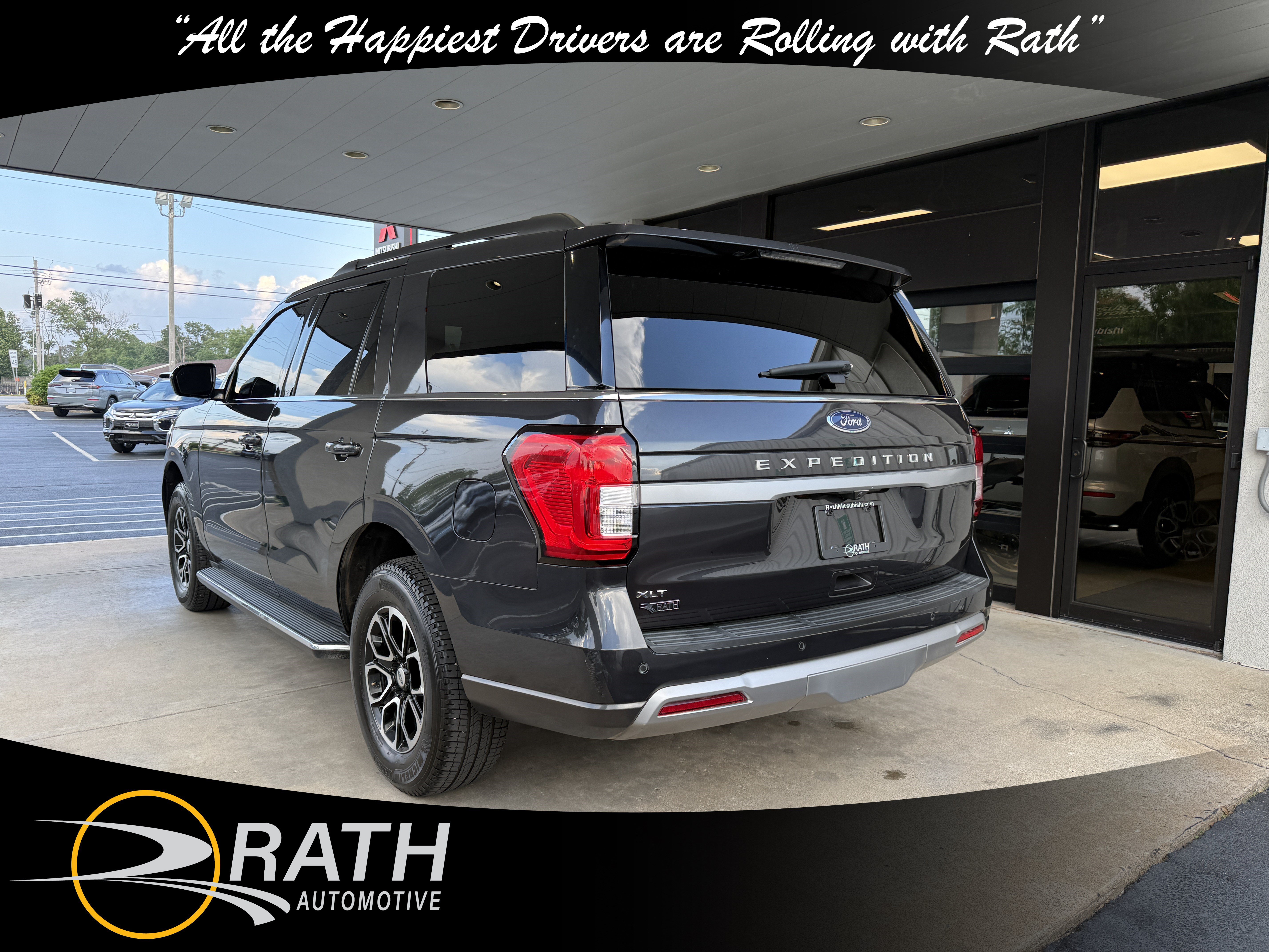 Used 2022 Ford Expedition XLT AWD/4WD image 7