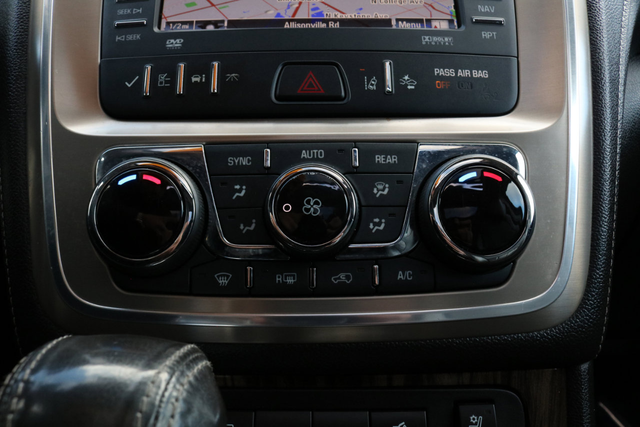 Used 2015 GMC Acadia Denali image 31