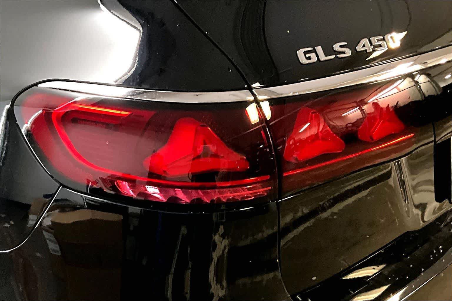 New 2027 Mercedes-Benz GLS 450 4MATIC image 6