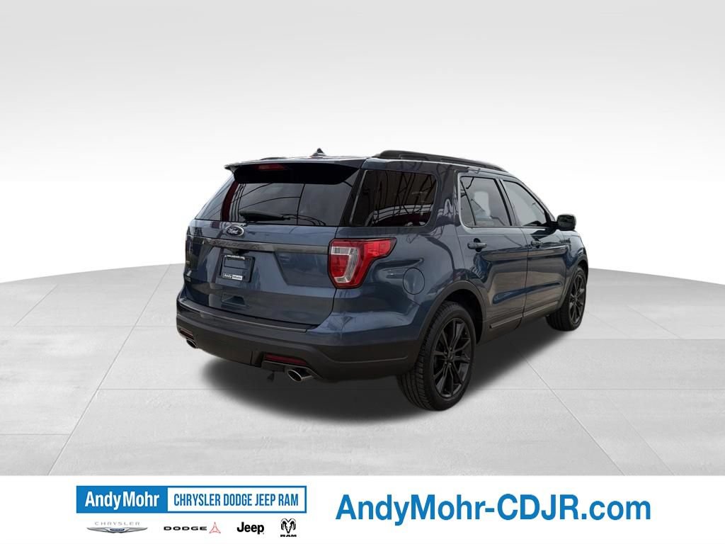 Used 2018 Ford Explorer XLT w/ Equipment Group 202A FWD image 7