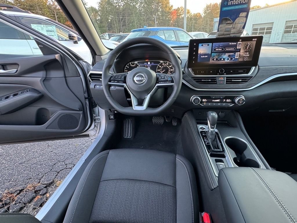 New 2025 Nissan Altima 2.5 SV w/ SV Premium Package FWD image 12