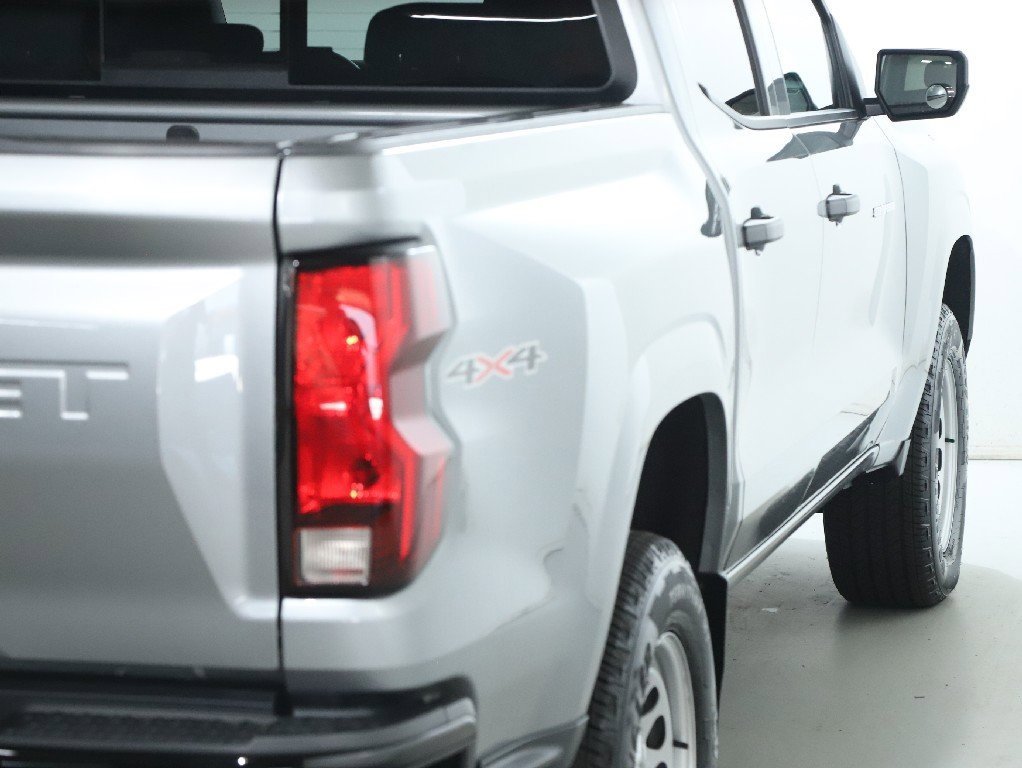 Used 2023 Chevrolet Colorado W/T w/ Safety Package image 44