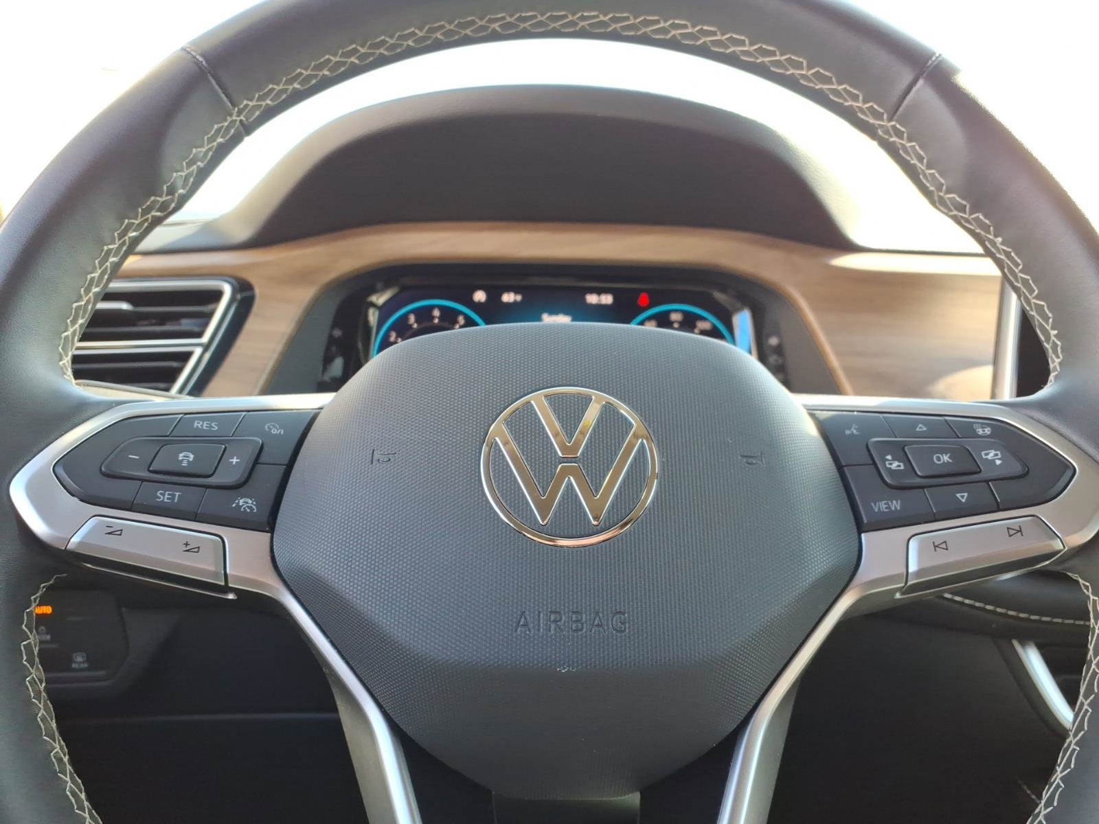 Used 2024 Volkswagen Atlas SEL Premium R-Line AWD/4WD image 26