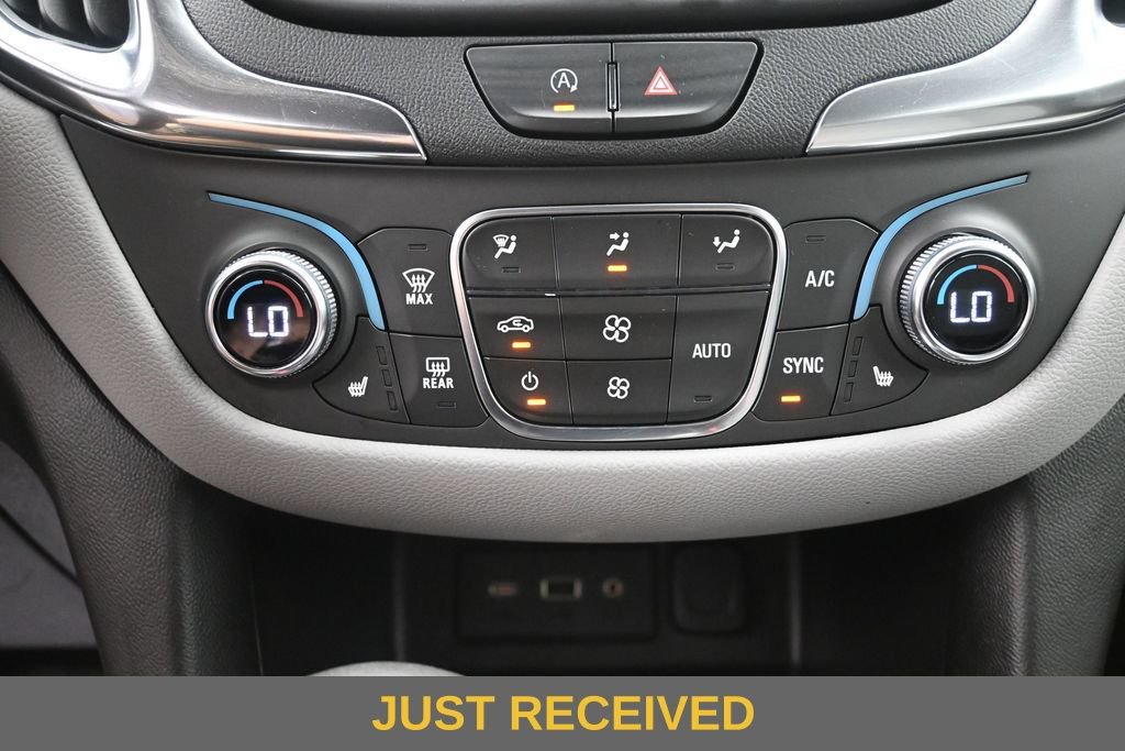 Used 2022 Chevrolet Equinox LT w/ Driver Convenience Package AWD/4WD image 13