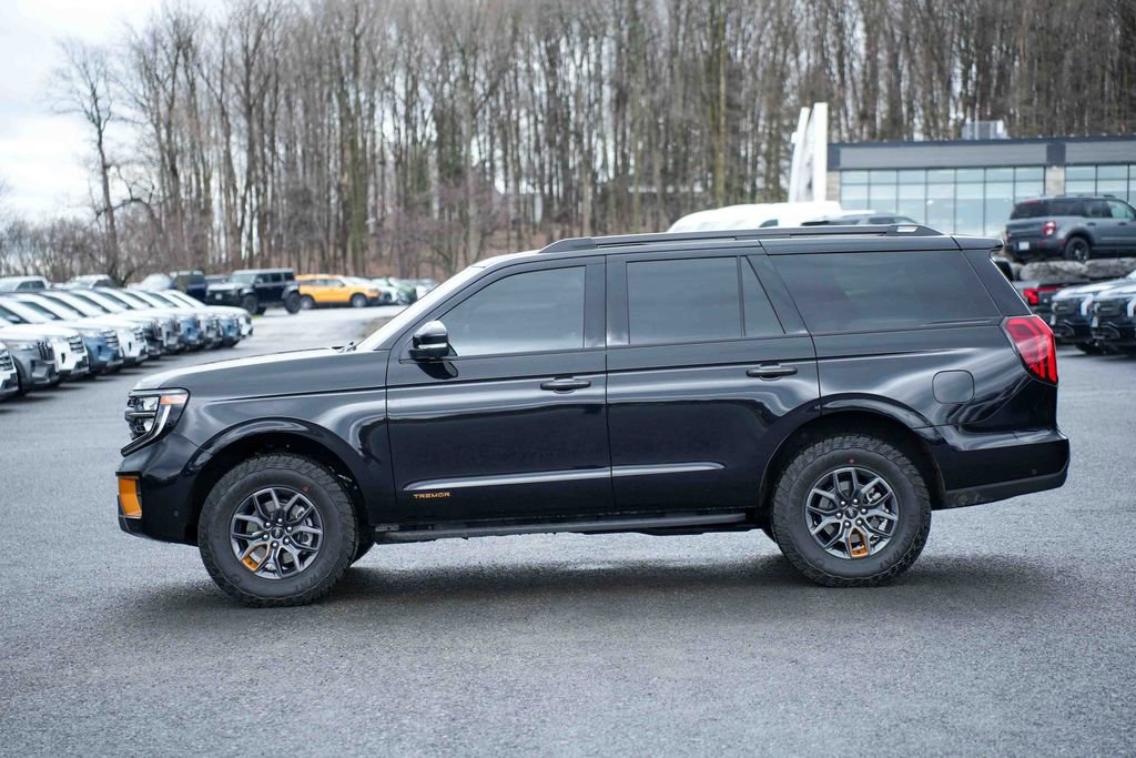 Used 2025 Ford Expedition Tremor image 8