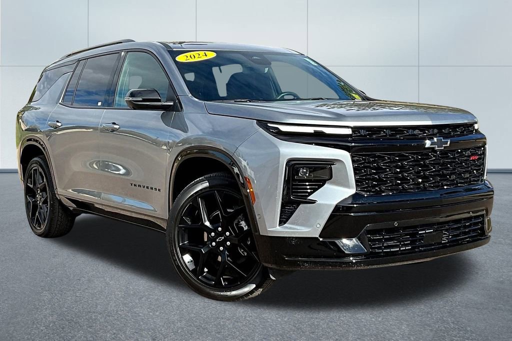 Used 2024 Chevrolet Traverse RS w/ LPO, Floor Liner Package image 11