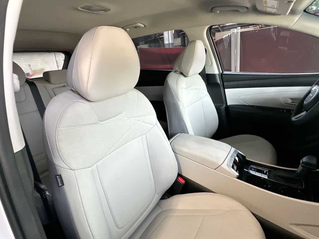 Used 2025 Hyundai Tucson SE FWD image 27