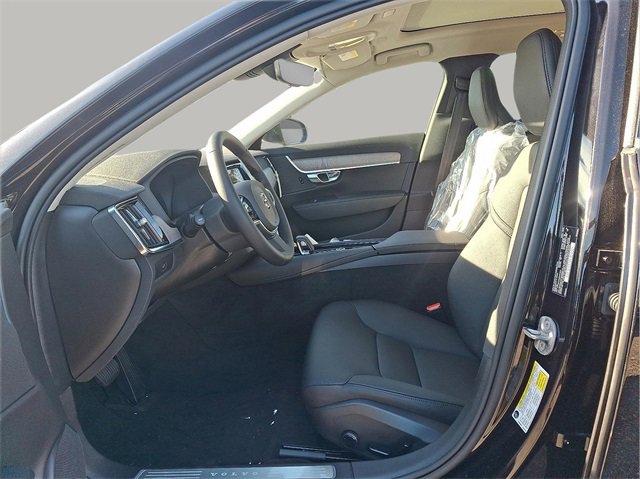 New 2025 Volvo S90 B6 Plus image 8