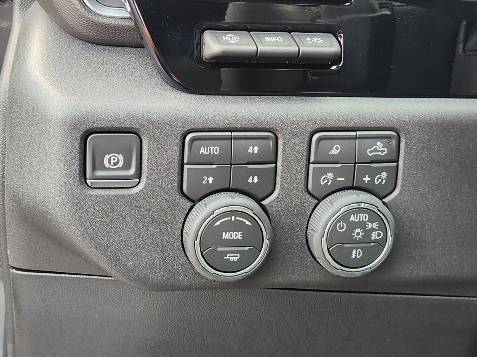 New 2026 Chevrolet Silverado 1500 LTZ w/ Technology Package image 16