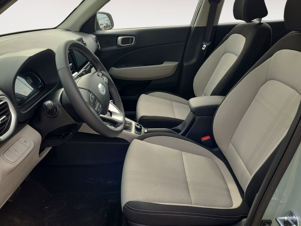 New 2026 Hyundai Venue SEL FWD image 9