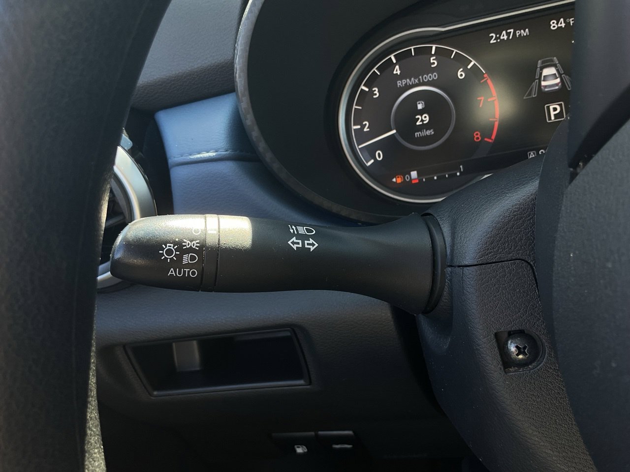 Used 2025 Nissan Versa SV FWD image 33