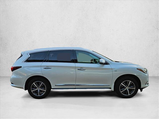 Used 2019 INFINITI QX60 Luxe w/ Essential Package FWD image 4