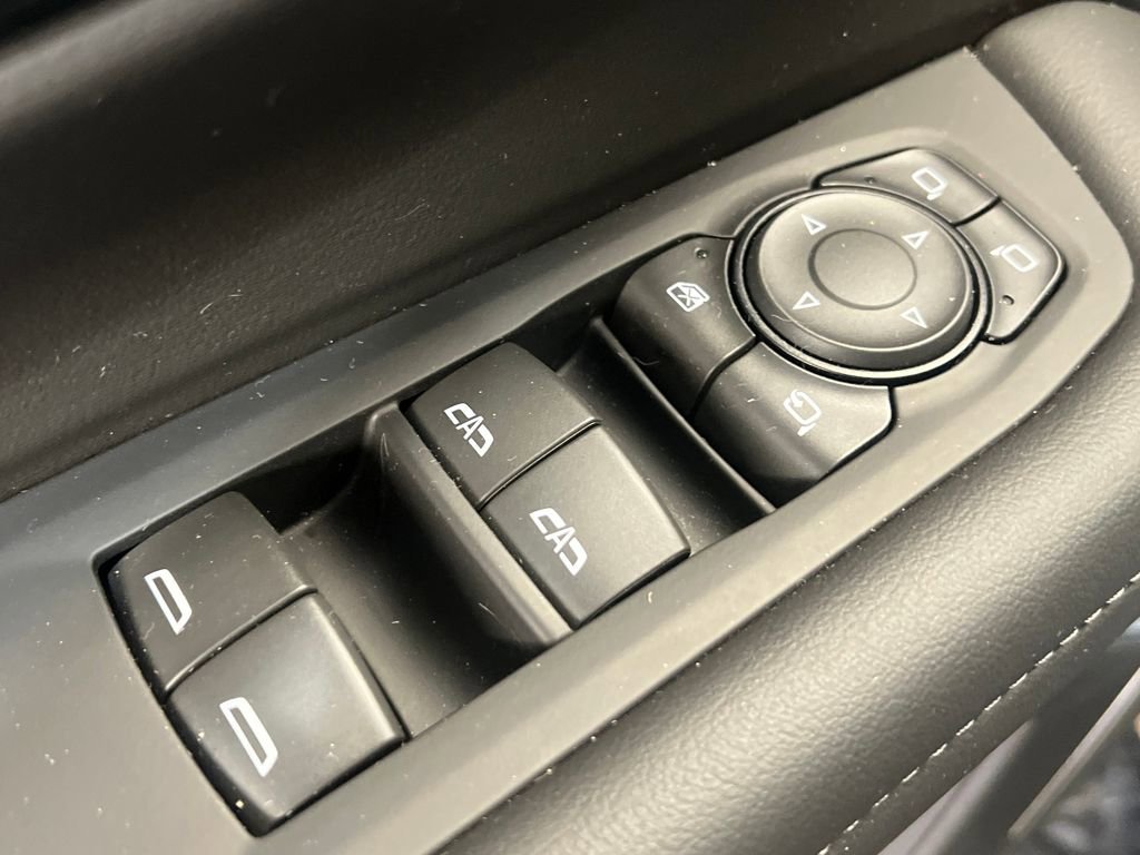 Used 2025 Chevrolet Tahoe Z71 w/ Comfort Package image 37