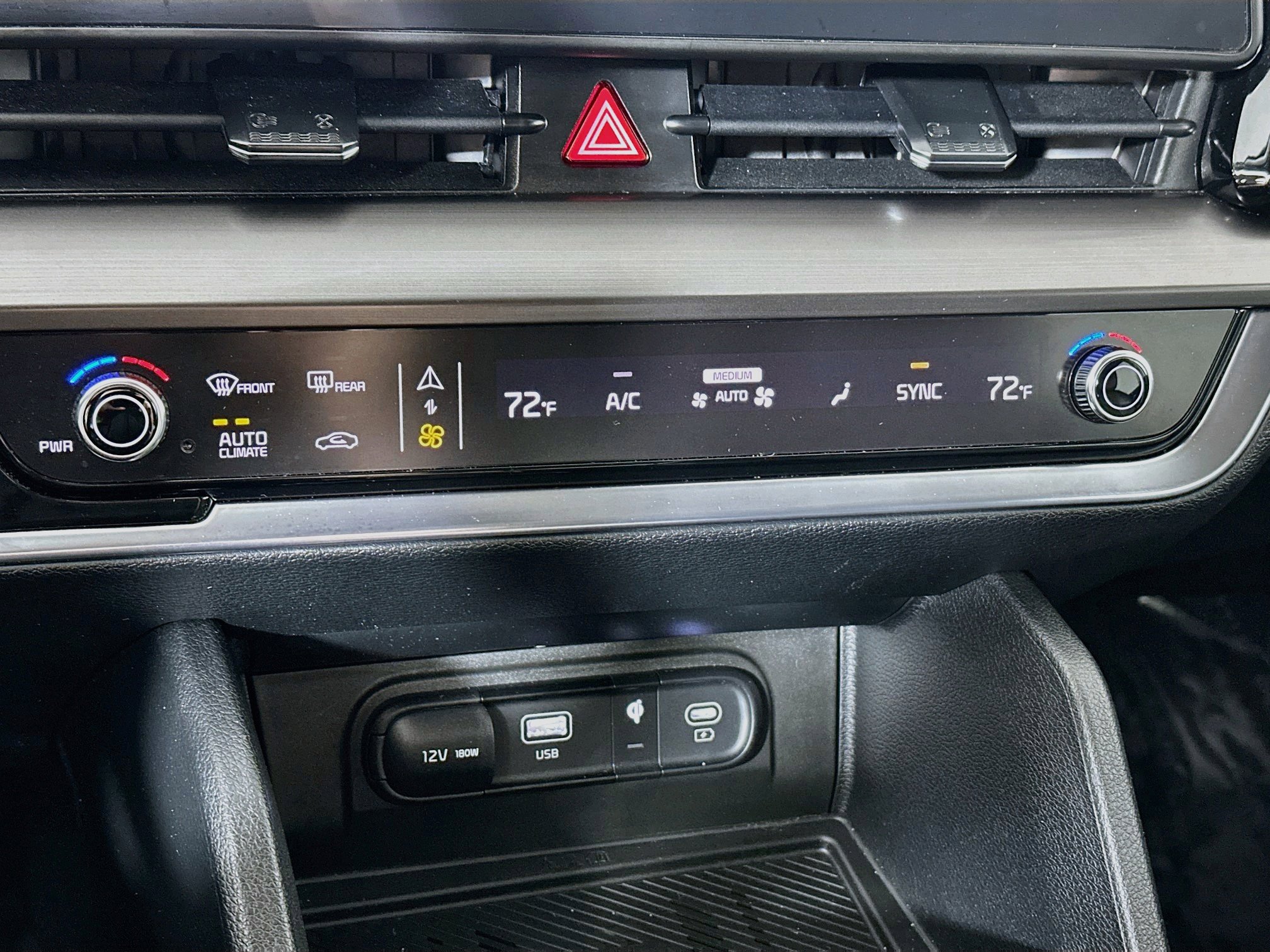 Used 2025 Kia Sportage EX FWD image 16