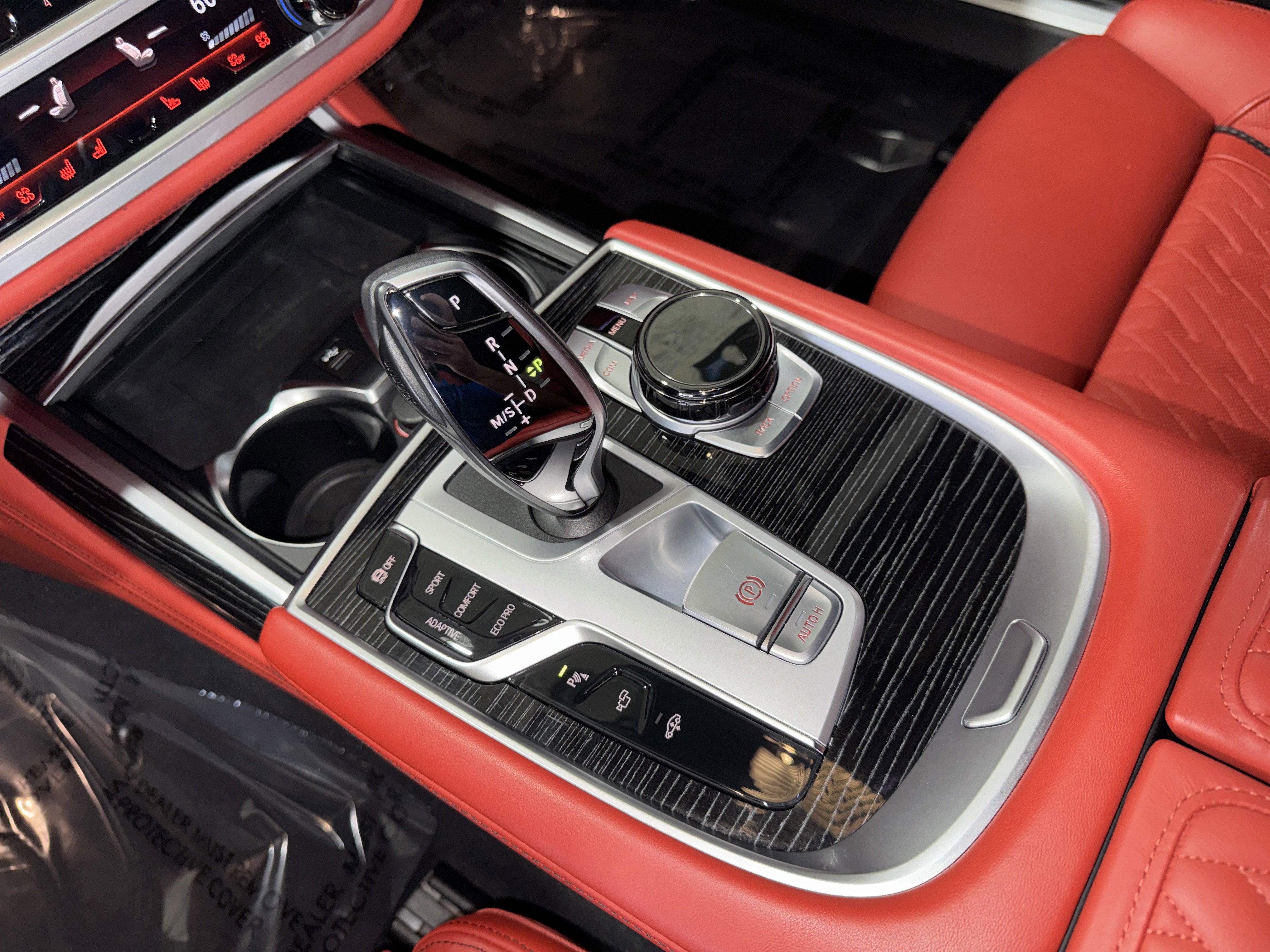 Used 2022 BMW 750i xDrive w/ Executive Package image 28