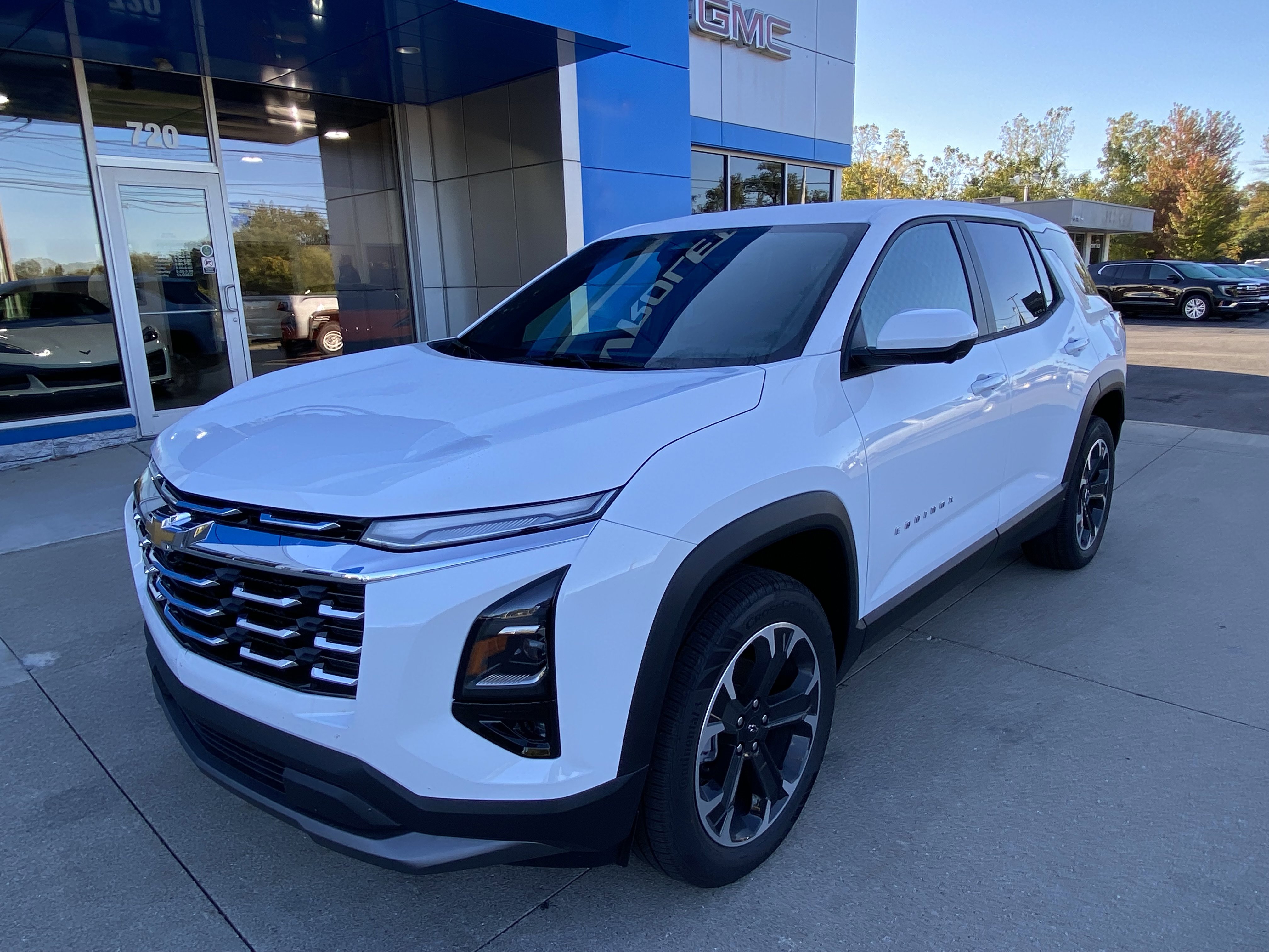 New 2026 Chevrolet Equinox LT w/ Convenience Package II image 17