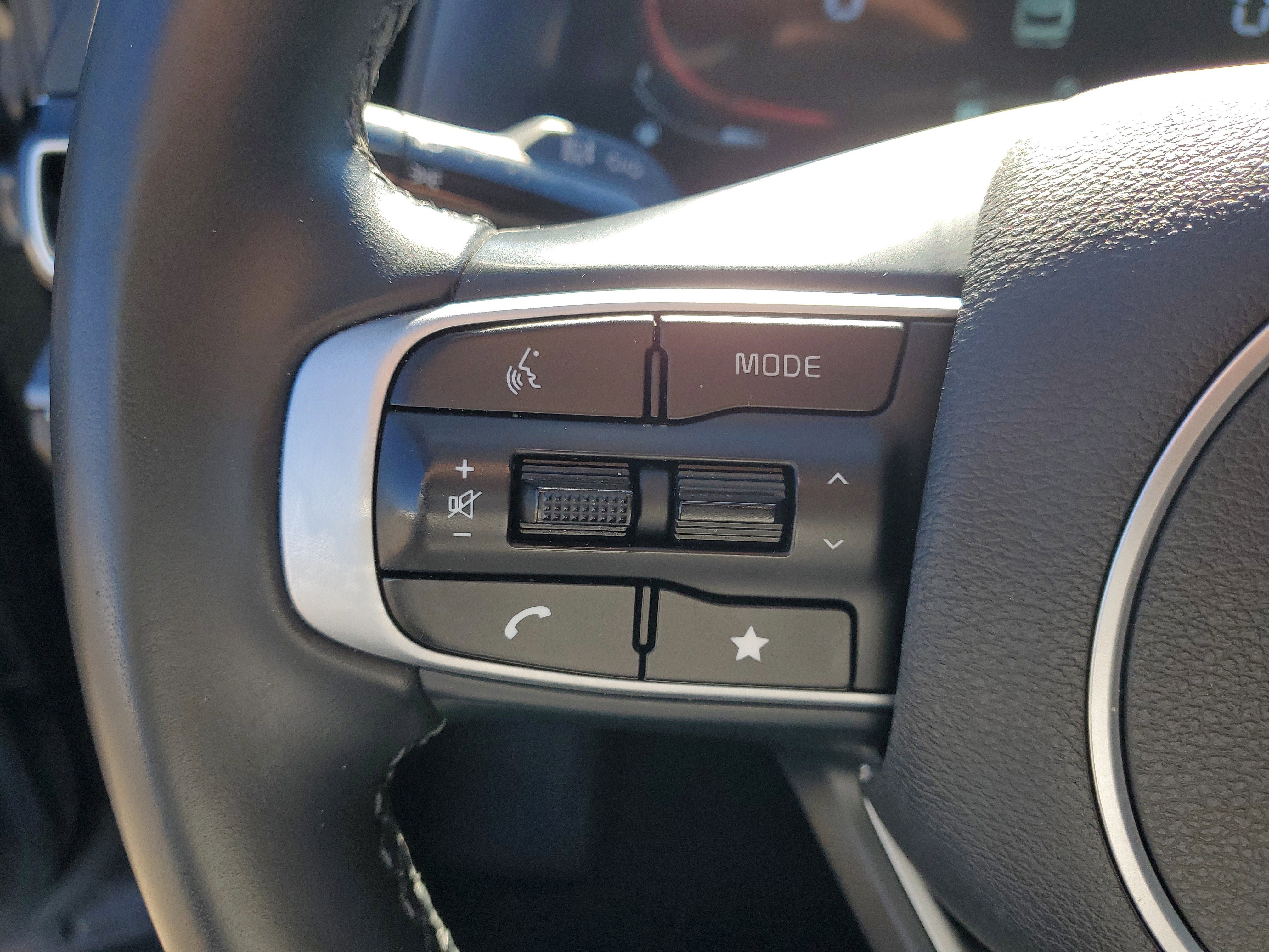 Used 2023 Kia Sportage EX image 24