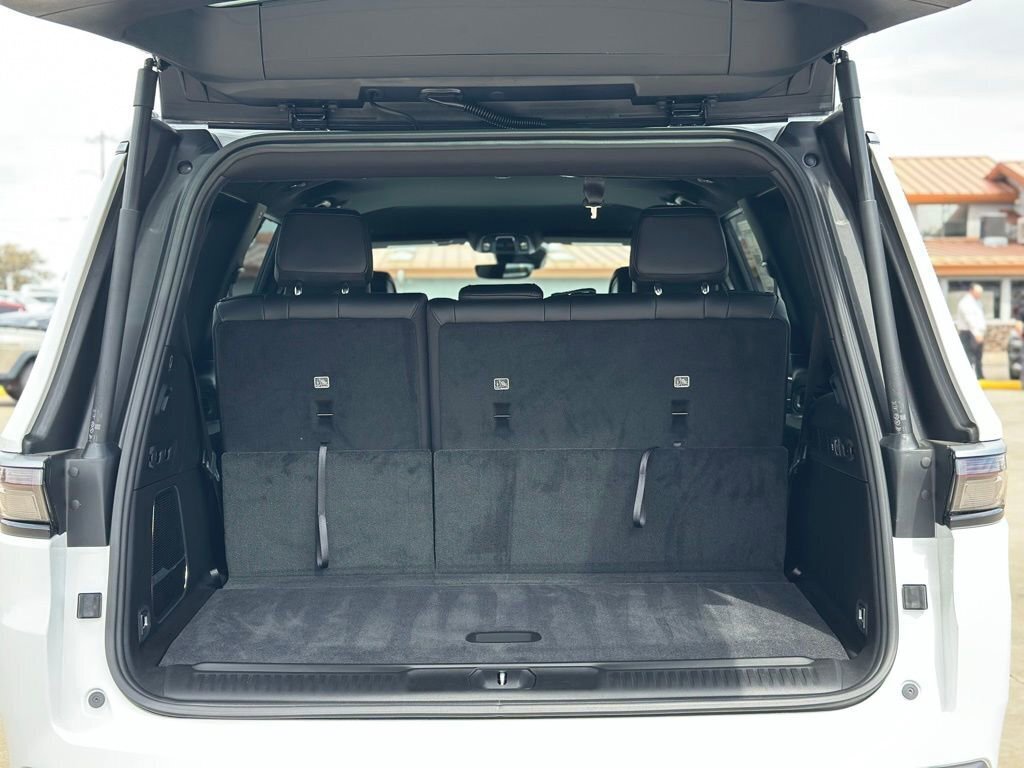 New 2026 Jeep Grand Wagoneer 4WD image 11