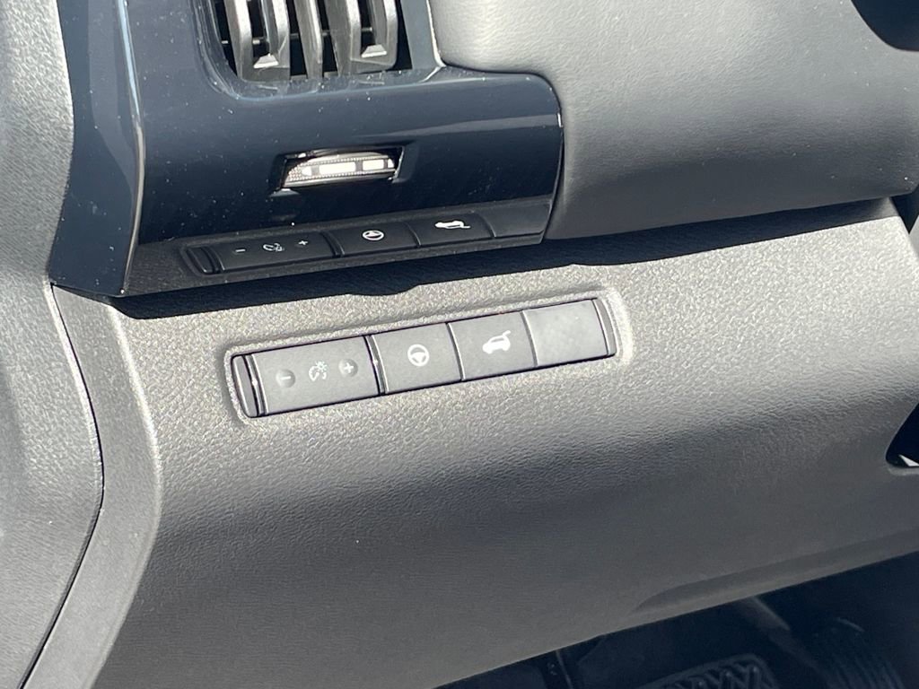 New 2026 Nissan Pathfinder SV AWD/4WD image 24
