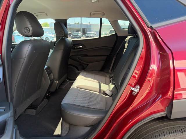Used 2025 Chevrolet Trax LT w/ Driver Confidence Package FWD image 9
