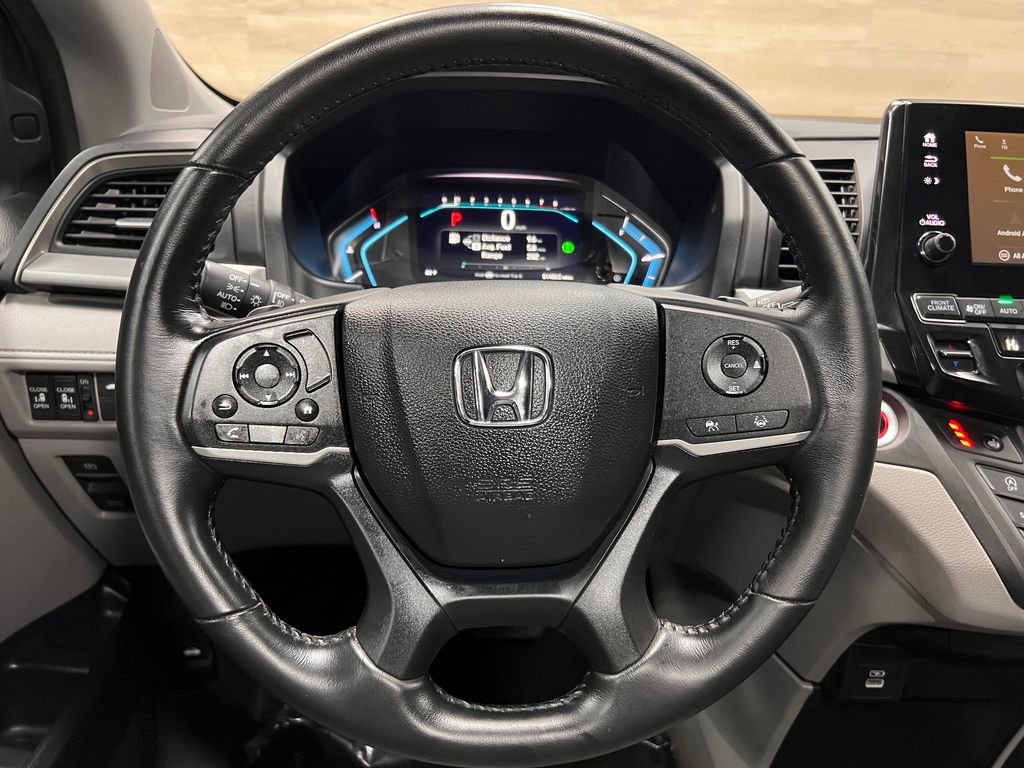 Used 2024 Honda Odyssey EX-L image 3