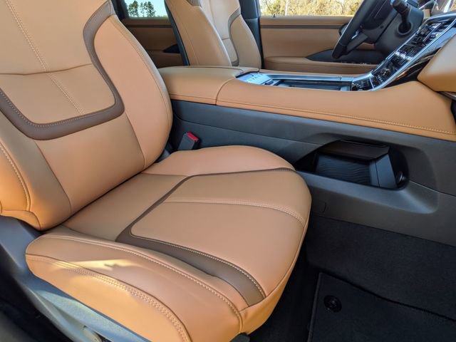 New 2026 Nissan Armada SL w/ Captain's Chari Seat Package image 34