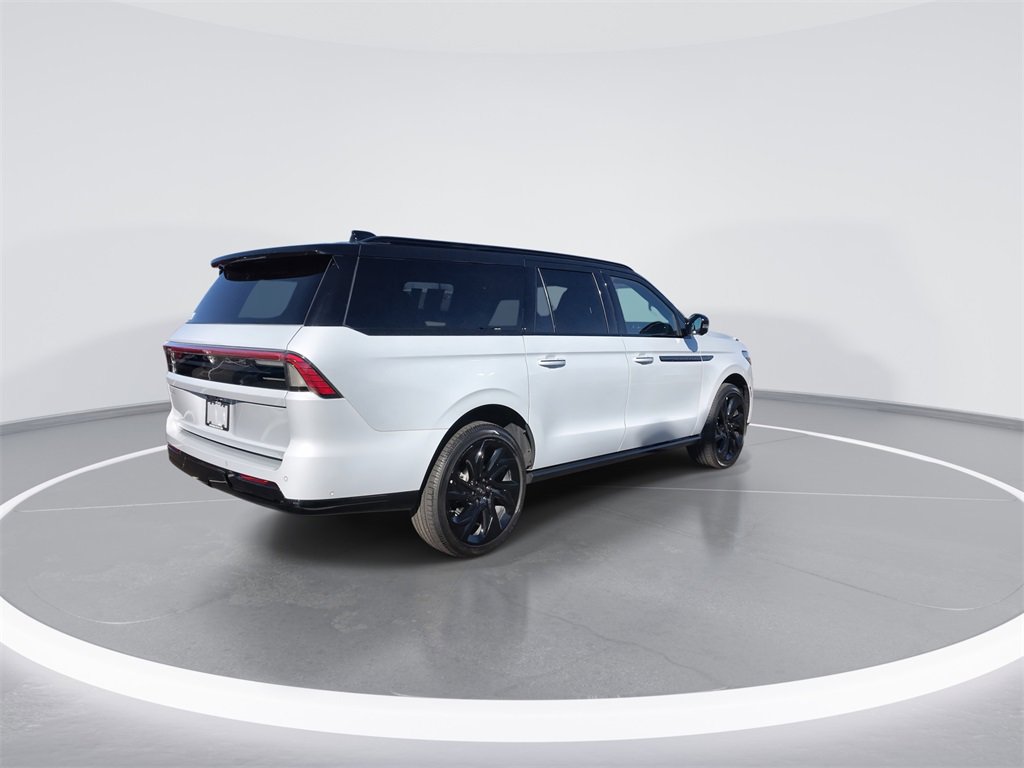 Used 2025 Lincoln Navigator L Black Label image 8