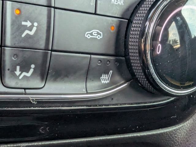 Used 2023 Buick Encore GX Preferred w/ Cold Weather Comfort Package FWD image 20