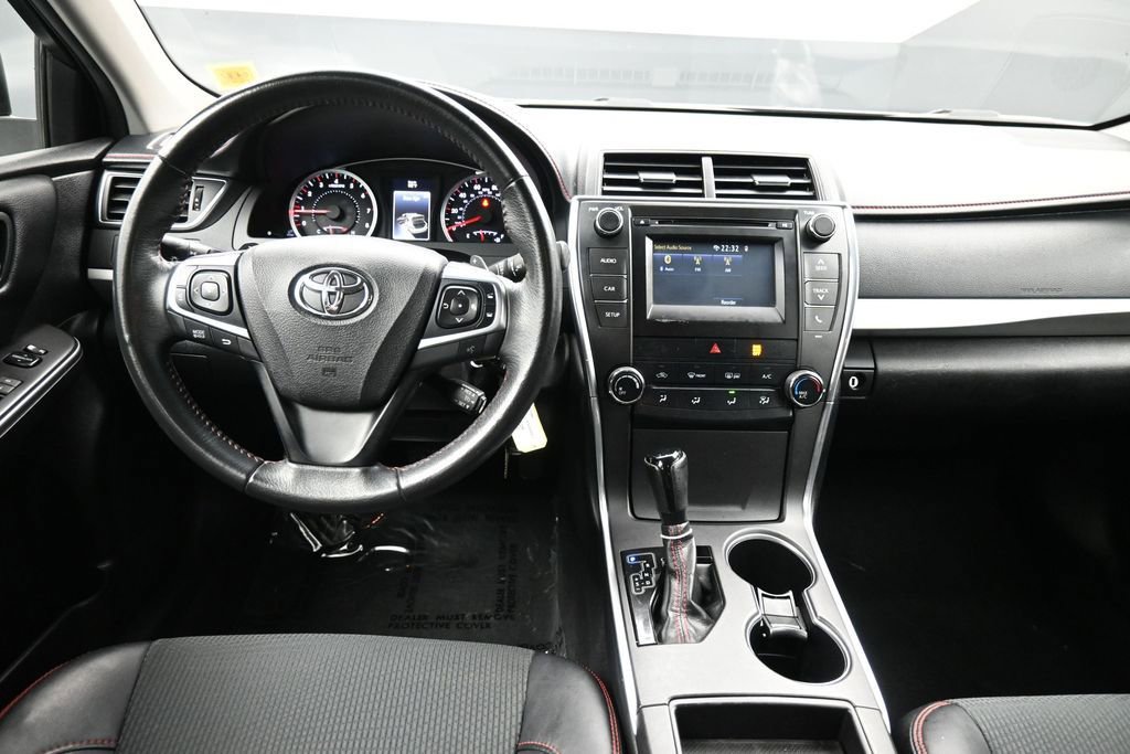 Used 2017 Toyota Camry SE w/ Protection Package (Q2) FWD image 19