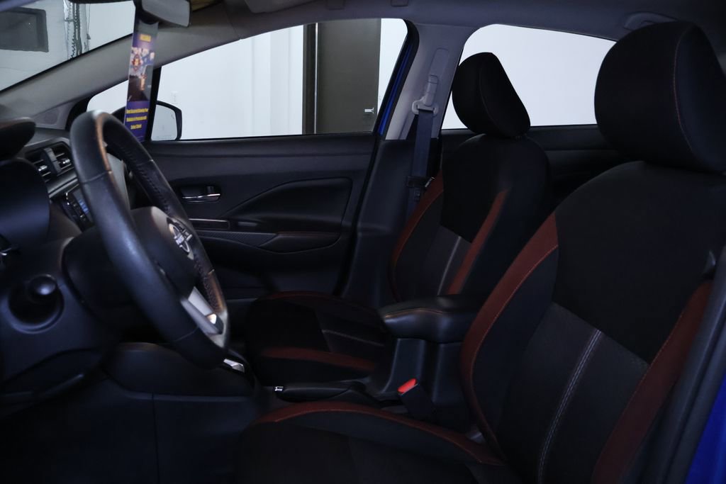 Used 2023 Nissan Versa SR w/ Trunk Package image 11