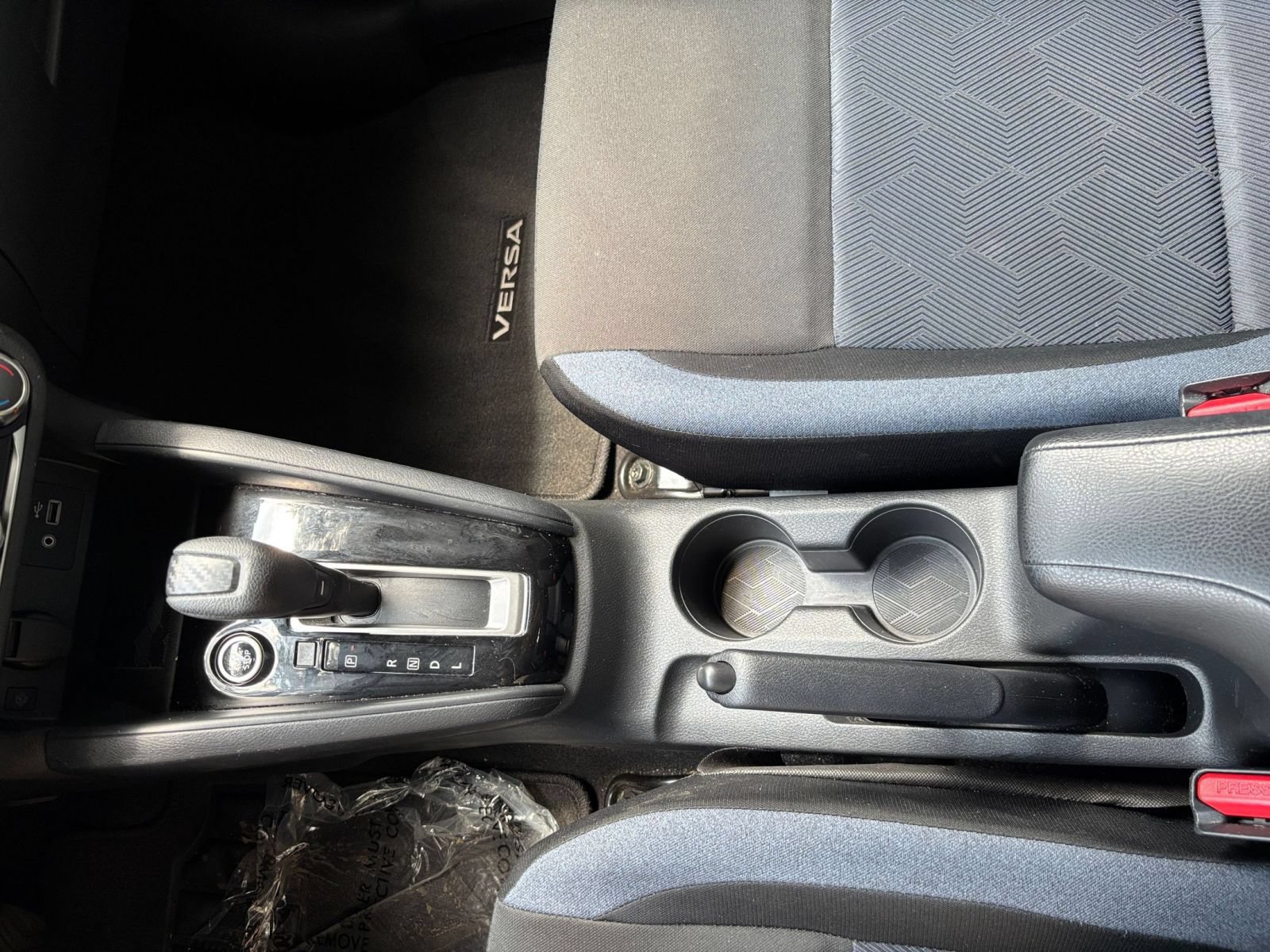 Used 2025 Nissan Versa SV FWD image 38