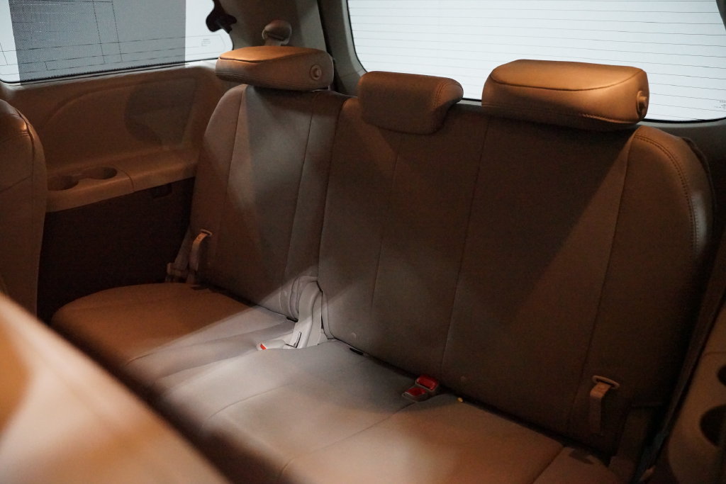 Certified 2020 Toyota Sienna XLE Premium FWD image 28