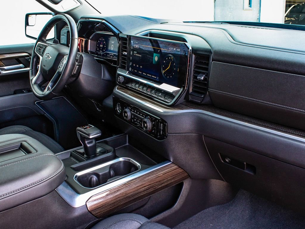 Used 2022 Chevrolet Silverado 1500 RST w/ LPO, Dark Essentials Package AWD/4WD image 39