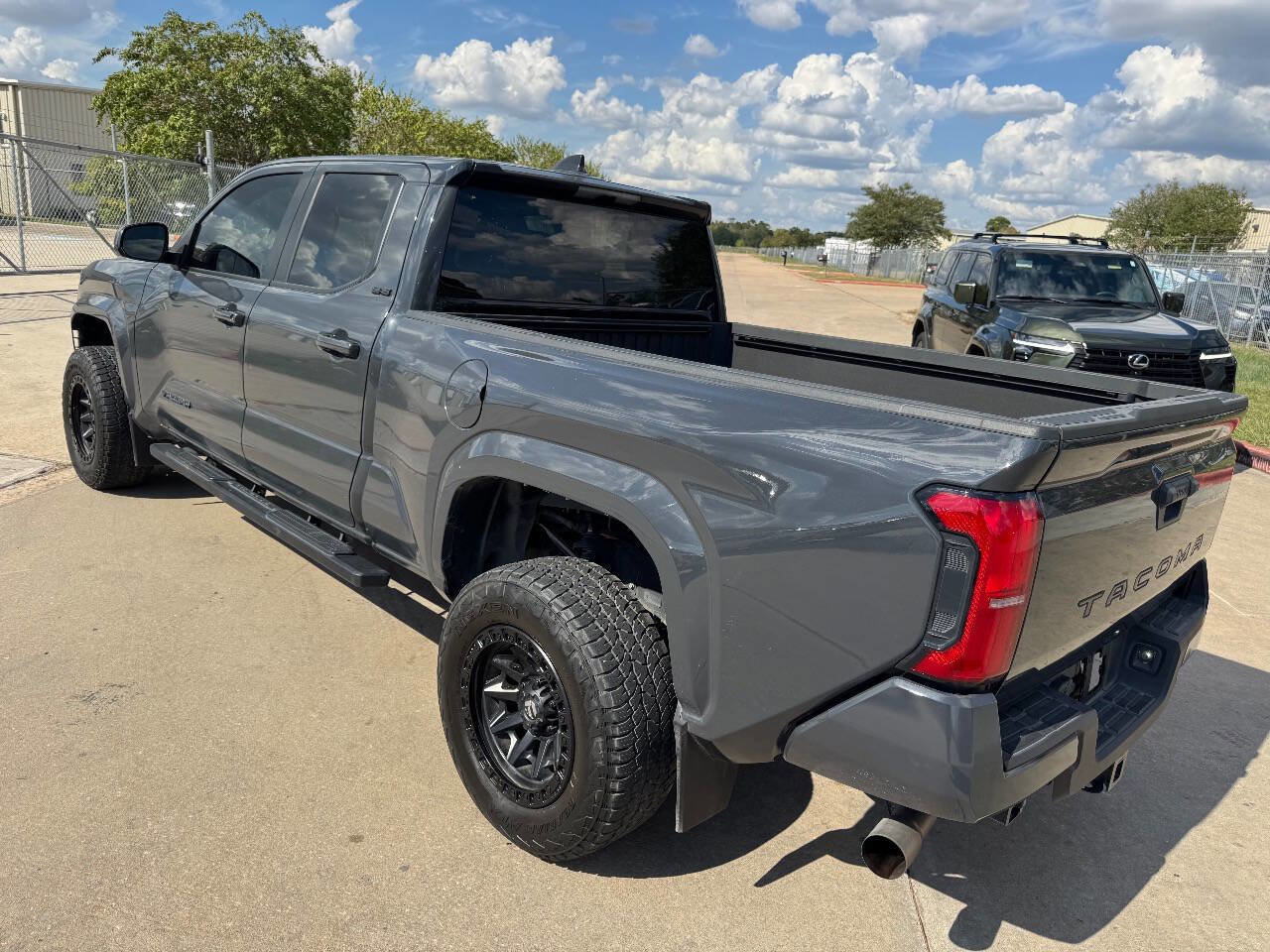 Used 2024 Toyota Tacoma SR5 image 6