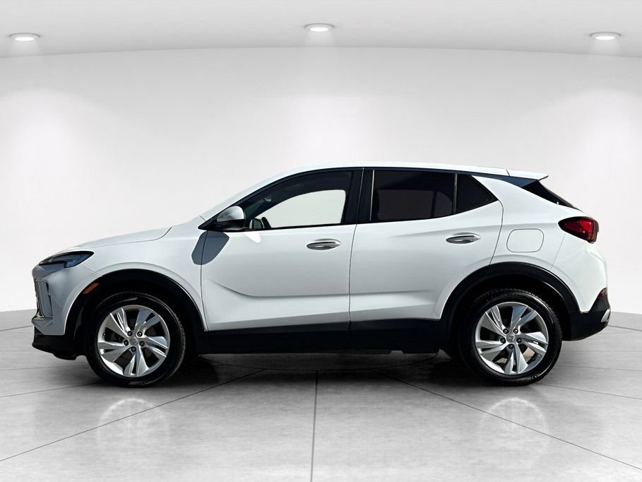 Used 2024 Buick Encore GX Preferred FWD image 3