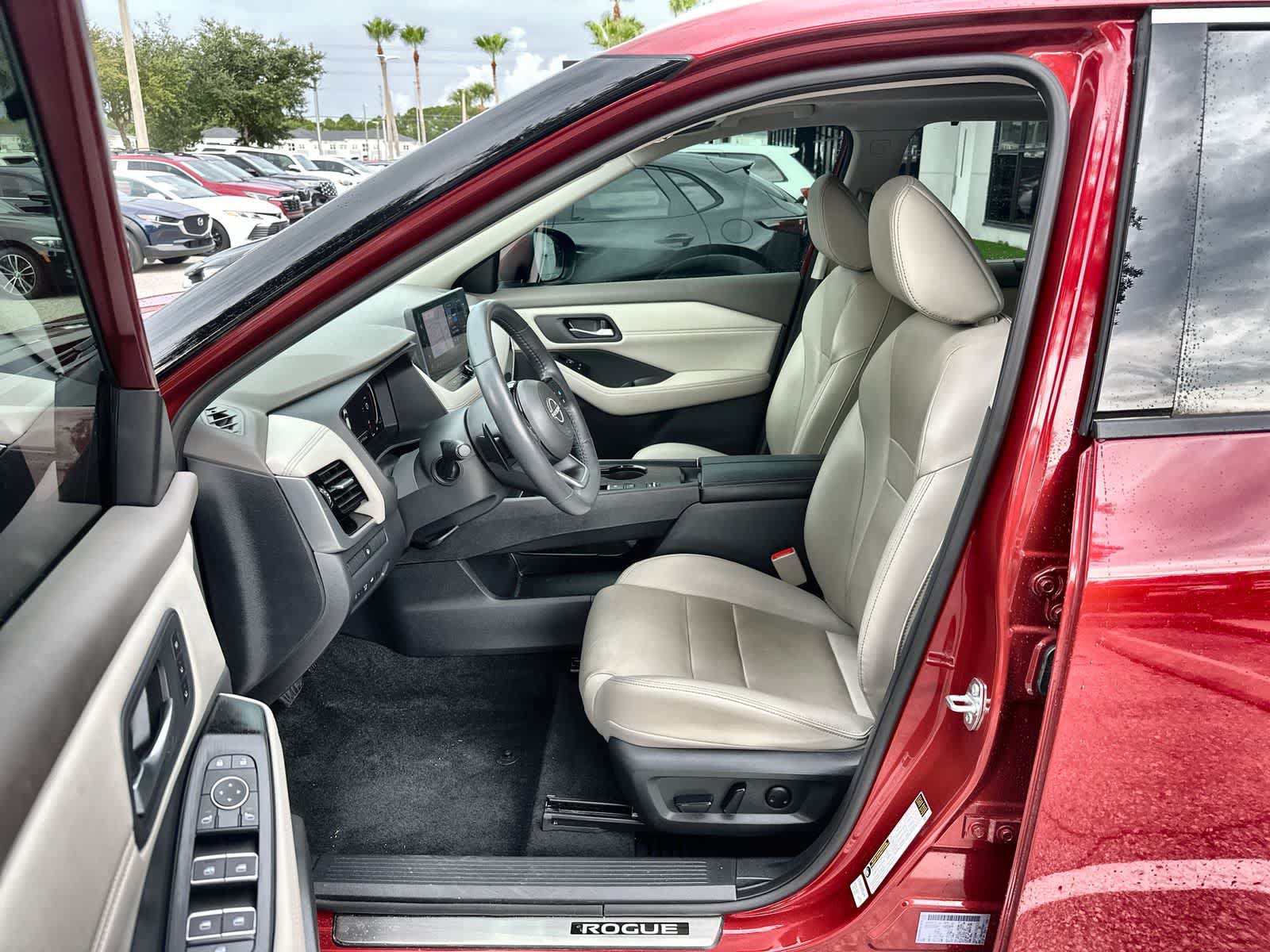 Used 2024 Nissan Rogue SL w/ SL Premium Package FWD image 2