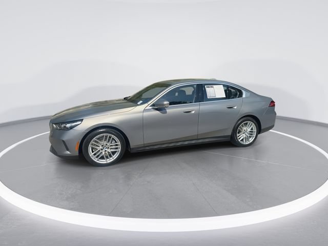 Used 2024 BMW 530i RWD image 5