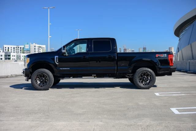 Used 2017 Ford F250 Lariat w/ Lariat Ultimate Package image 2