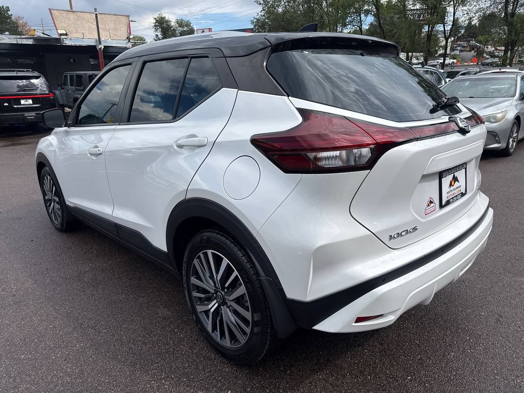 Used 2021 Nissan Kicks SV FWD image 5