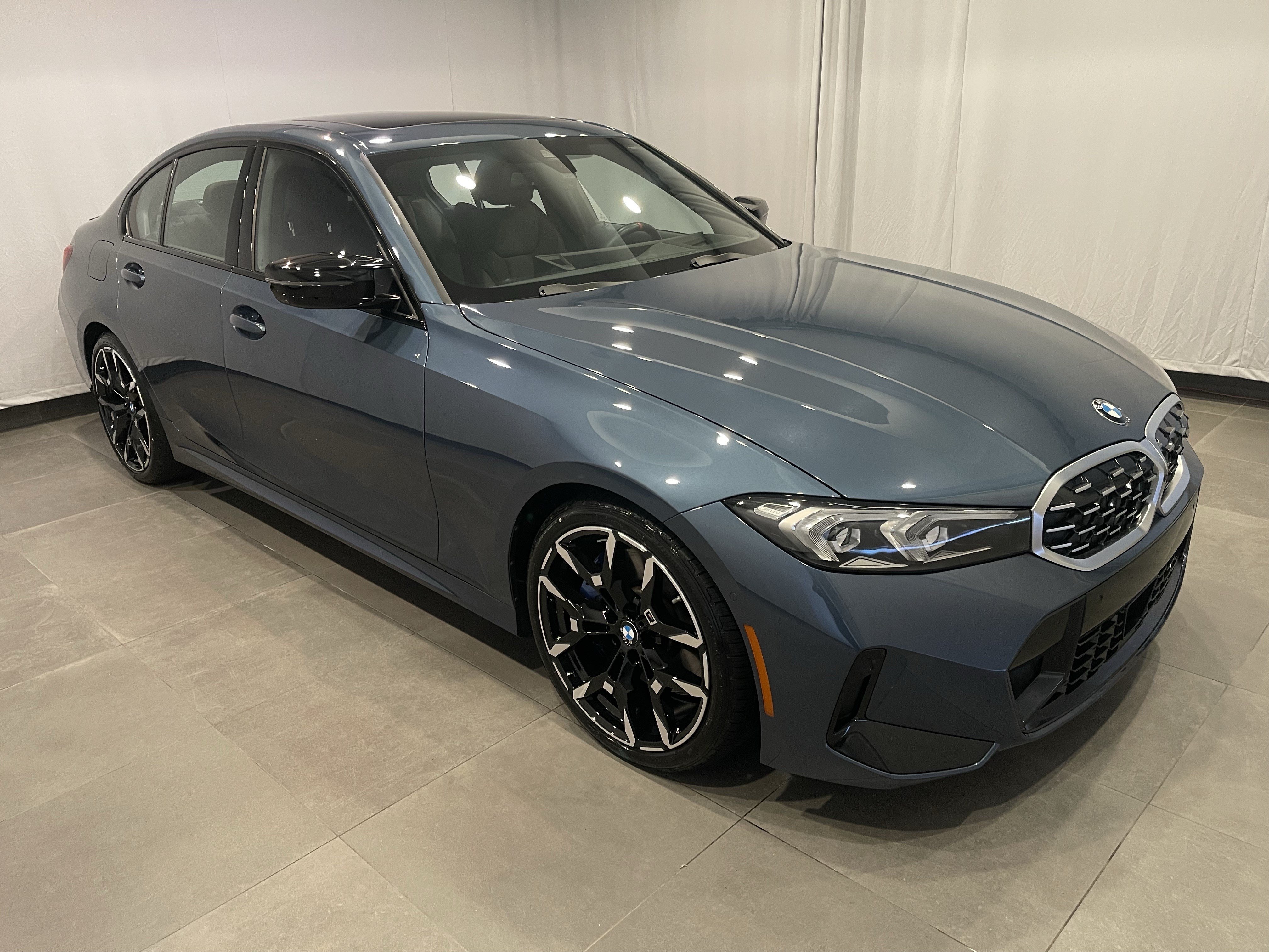 Used 2025 BMW M340i Sedan RWD image 3