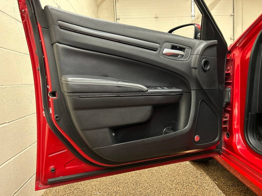 Used 2015 Chrysler 300 S AWD/4WD image 13