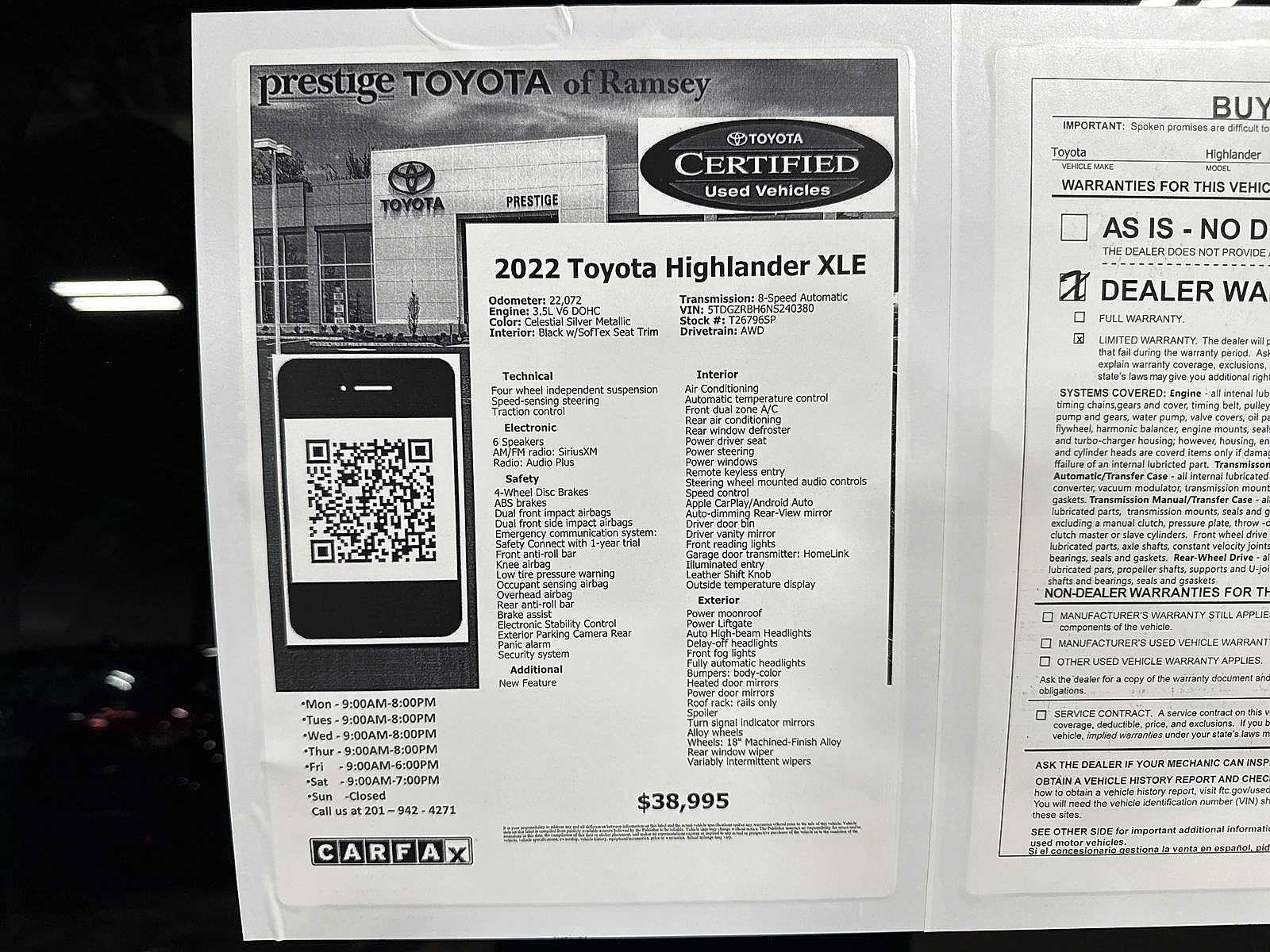 Used 2022 Toyota Highlander XLE AWD/4WD image 13