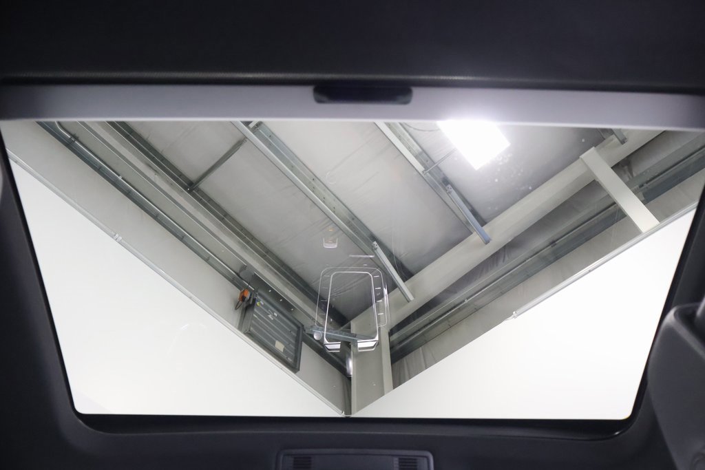 Used 2023 Volkswagen Arteon SEL image 25