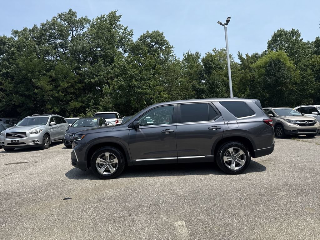 Certified 2025 Honda Pilot EX-L image 4