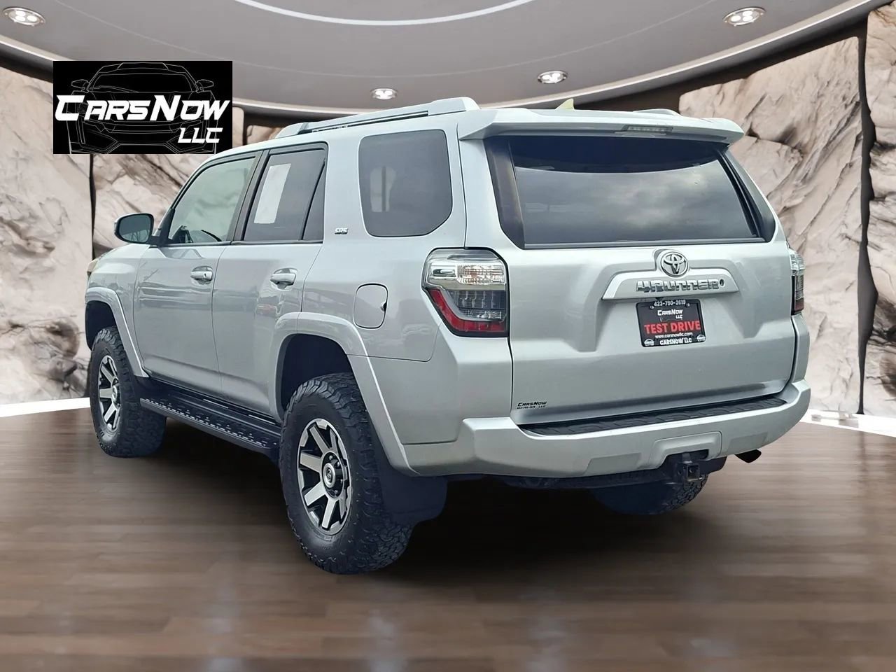 Used 2017 Toyota 4Runner SR5 image 4